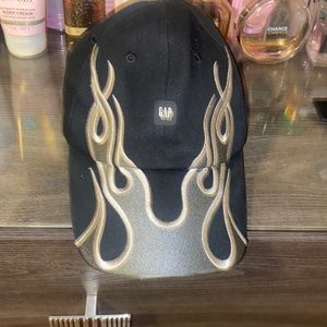 Balengica gap Yeezy cap